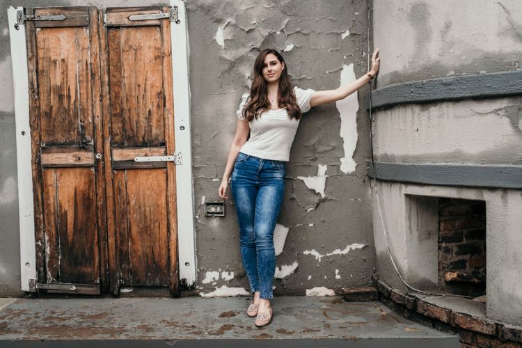 Mark-and-Natalie's-Engagement-shoot-at-Duncan-Yard-11