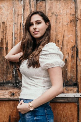 Mark-and-Natalie's-Engagement-shoot-at-Duncan-Yard-12