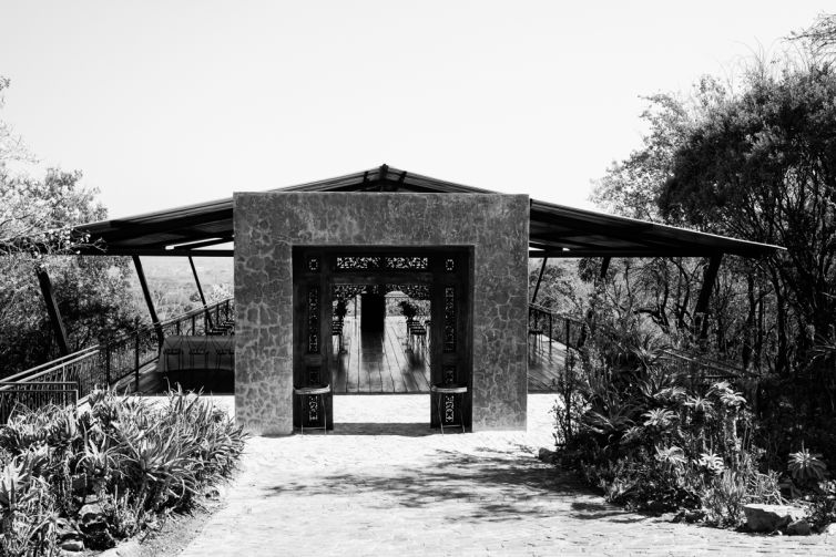 Red Ivory Wedding Photography